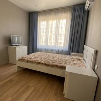 Сдается 1-комнатная квартира, 37 м²