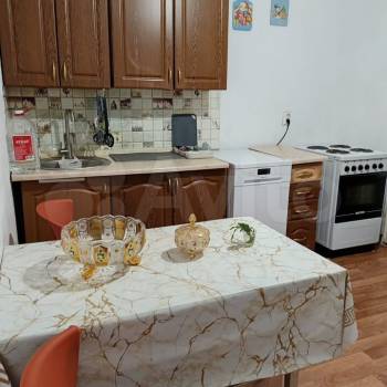 Сдается 1-комнатная квартира, 38 м²