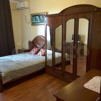 Сдается 1-комнатная квартира, 50 м²