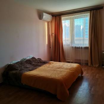 Сдается 1-комнатная квартира, 40 м²