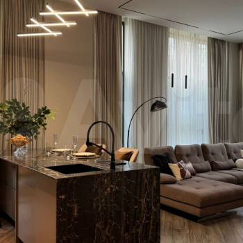 Продается 2-х комнатная квартира, 110 м²