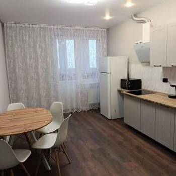 Сдается 1-комнатная квартира, 44 м²