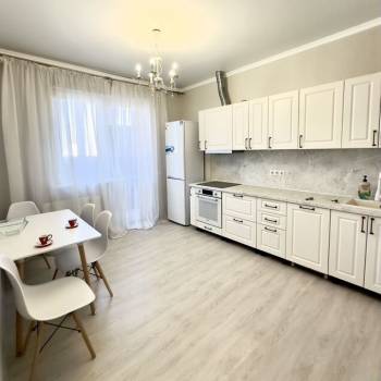 Сдается 1-комнатная квартира, 42 м²