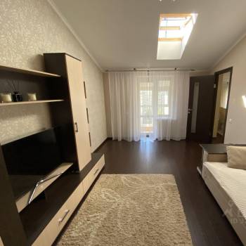 Продается 1-комнатная квартира, 42 м²