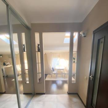 Продается 1-комнатная квартира, 42 м²