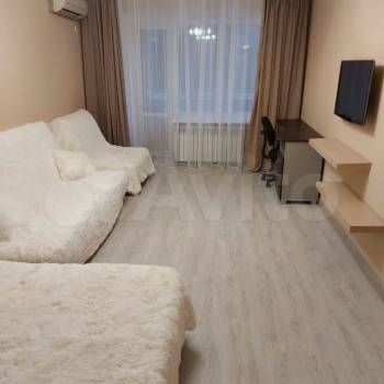 Сдается 1-комнатная квартира, 43 м²