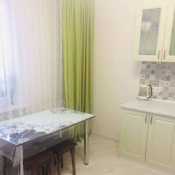 Продается 1-комнатная квартира, 45 м²