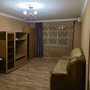 Сдается 1-комнатная квартира, 42 м²