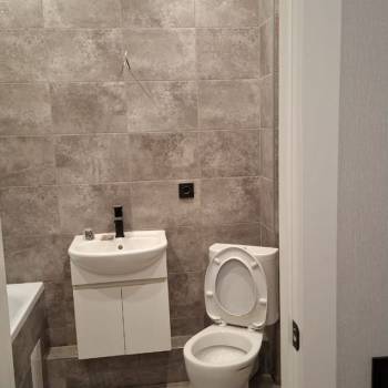 Продается 1-комнатная квартира, 42 м²