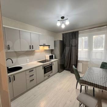 Сдается 1-комнатная квартира, 37 м²