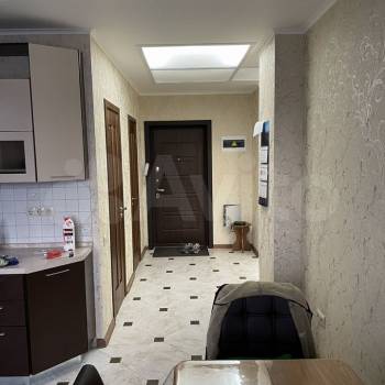 Сдается 2-х комнатная квартира, 77 м²