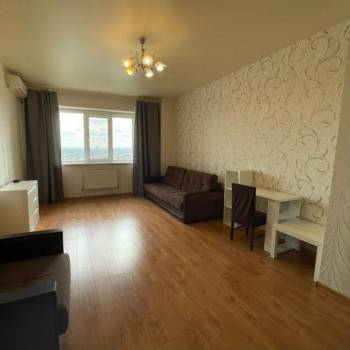 Сдается 1-комнатная квартира, 48 м²