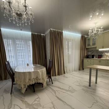 Сдается 2-х комнатная квартира, 90 м²