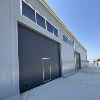 Сдается Нежилое помещение, 303 м²