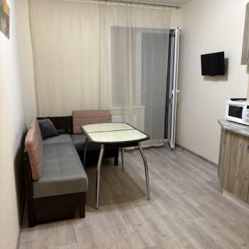 Сдается 1-комнатная квартира, 38 м²