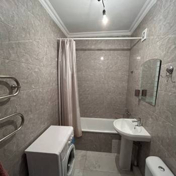 Сдается 1-комнатная квартира, 49,4 м²