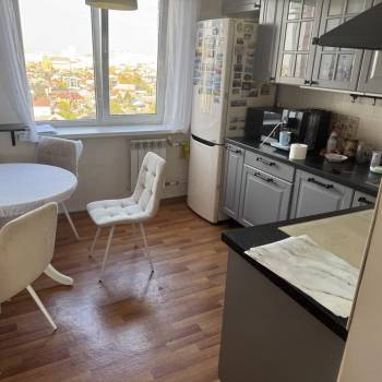 Сдается Многокомнатная квартира, 80 м²