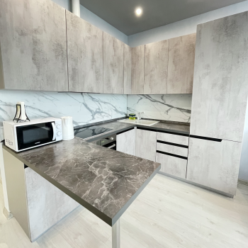 Продается 1-комнатная квартира, 53 м²