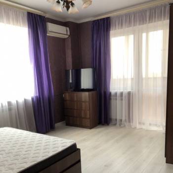 Сдается 2-х комнатная квартира, 80 м²