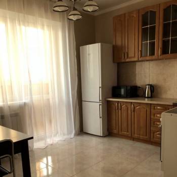 Сдается 2-х комнатная квартира, 80 м²