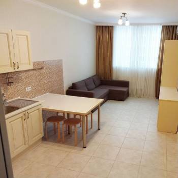 Сдается 2-х комнатная квартира, 75 м²