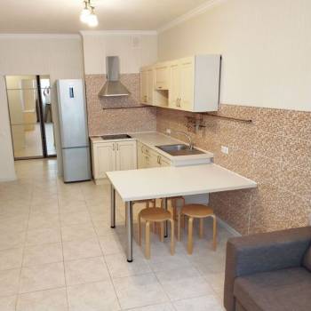 Сдается 2-х комнатная квартира, 75 м²