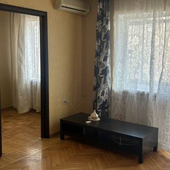 Сдается Многокомнатная квартира, 56 м²