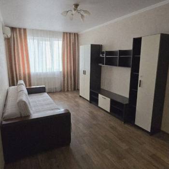 Сдается 1-комнатная квартира, 45 м²