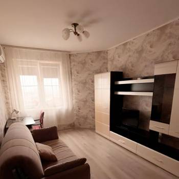 Сдается 1-комнатная квартира, 36 м²