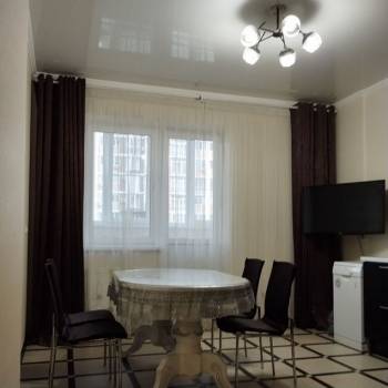 Сдается 2-х комнатная квартира, 75 м²