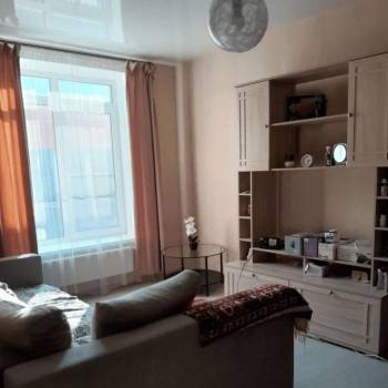 Сдается 1-комнатная квартира, 38 м²