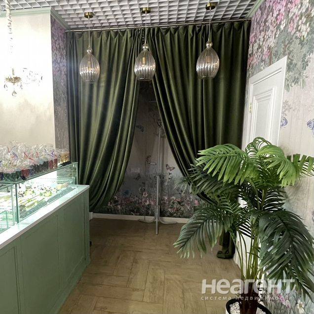 Продам нежилое помещение, ул. Героя Яцкова И. В.