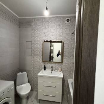 Продается 1-комнатная квартира, 37 м²