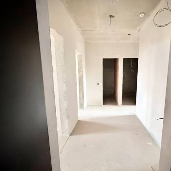 Продается 2-х комнатная квартира, 77,5 м²