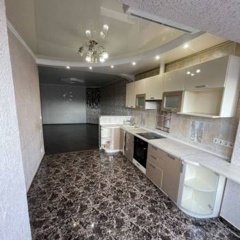 Продается 1-комнатная квартира, 62 м²