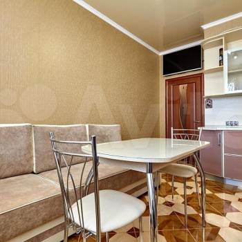 Продается 1-комнатная квартира, 48 м²