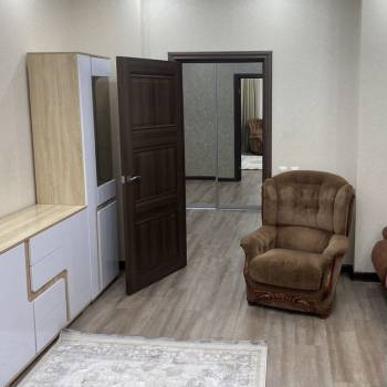 Сдается 2-х комнатная квартира, 83 м²