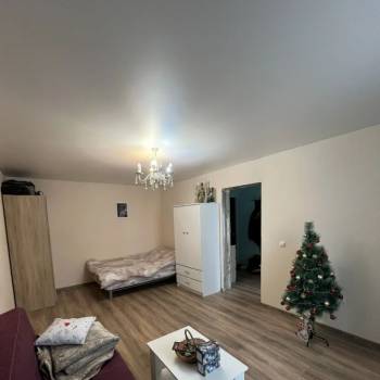 Продается 1-комнатная квартира, 43 м²