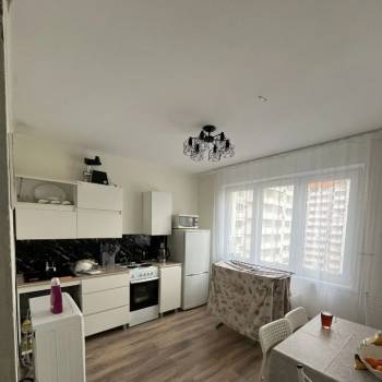 Продается 1-комнатная квартира, 43 м²