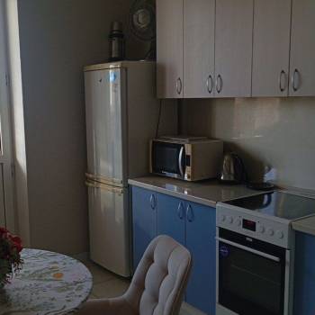 Продается 1-комнатная квартира, 38 м²