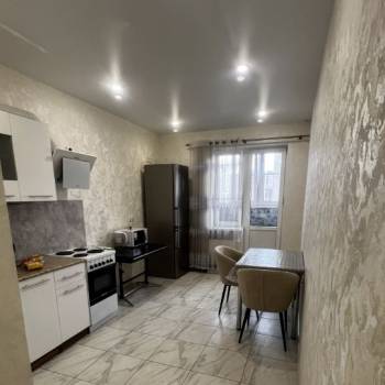 Сдается 1-комнатная квартира, 46 м²