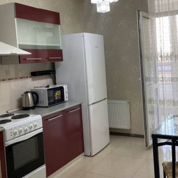 Сдается 1-комнатная квартира, 40 м²