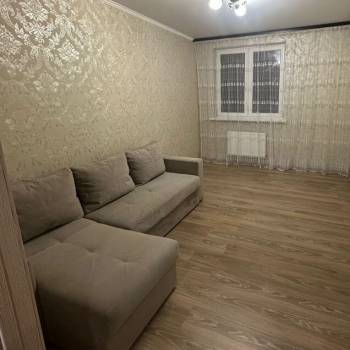 Сдается 1-комнатная квартира, 37 м²