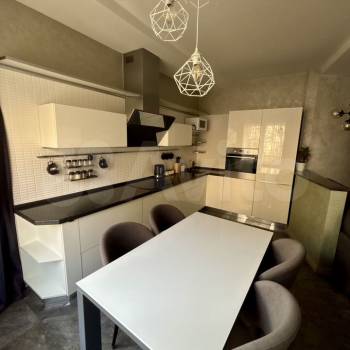 Продается 2-х комнатная квартира, 65 м²