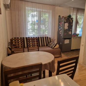 Продается 3-х комнатная квартира, 62 м²
