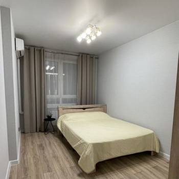 Сдается 1-комнатная квартира, 50 м²