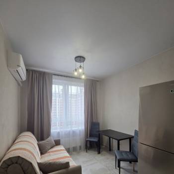 Сдается 1-комнатная квартира, 39 м²