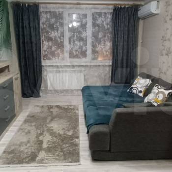 Сдается 1-комнатная квартира, 40 м²