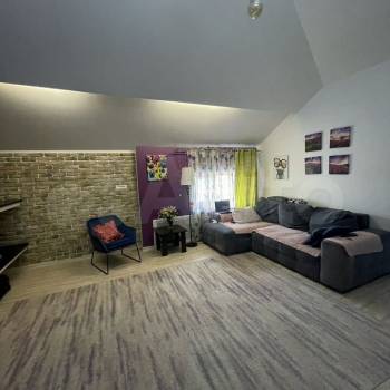 Продается Многокомнатная квартира, 95,6 м²