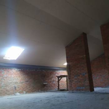 Продается 1-комнатная квартира, 98 м²